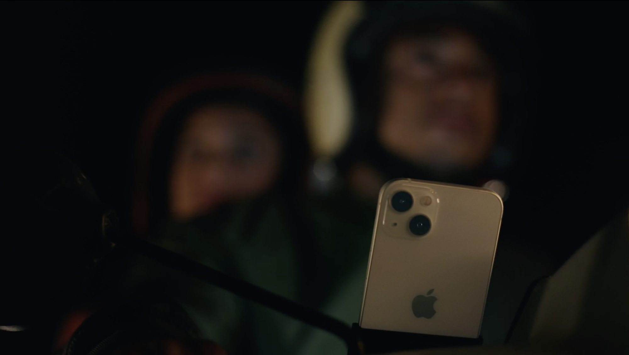 Apple monta el iPhone en una motocicleta después de decirle a todos que no hagan eso