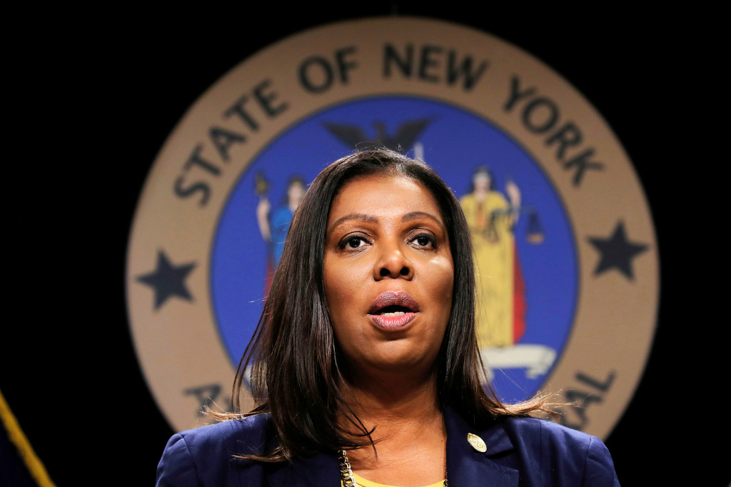 La AG del estado de Nueva York, Letitia James, afirmó que la criptomoneda estaba reteniendo dinero de los inversores y estaba vendiendo "sin valor" monedas digitales.