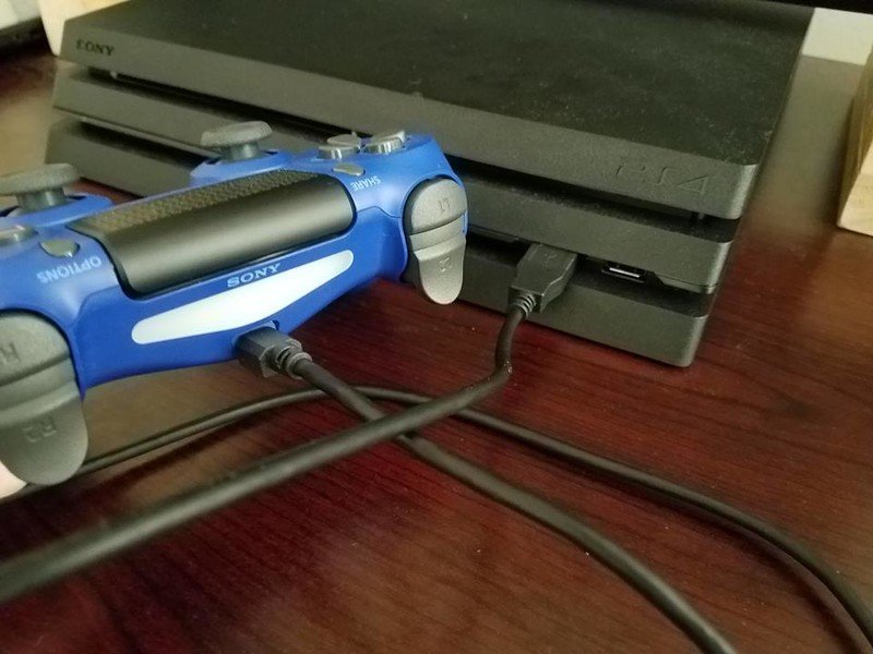PS4 DualShock conectado 