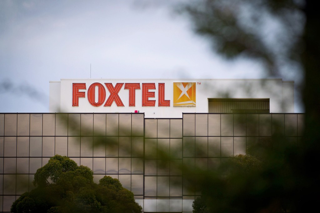 El logotipo de Foxtel se muestra en la sede de la empresa en Sydney, Australia.