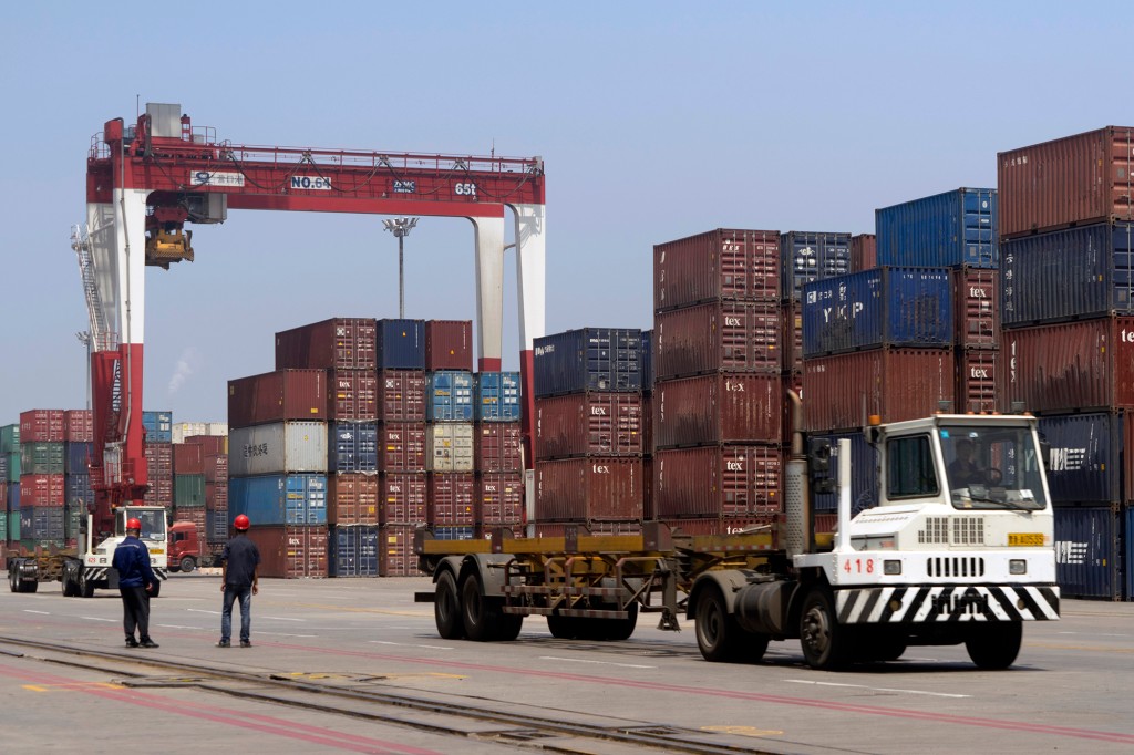 Los sindicatos que representan a los trabajadores del transporte marítimo de todo el mundo están comenzando a advertir sobre un "colapso de los sistemas de transporte global" debido a la escasez de mano de obra y las restricciones comerciales relacionadas con COVID-19.