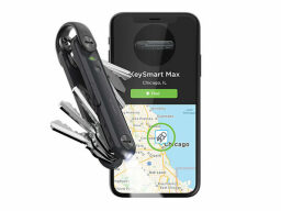 el porta llaves keysmart max y una pantalla de iphone que muestra una aplicación de localización de llaves
