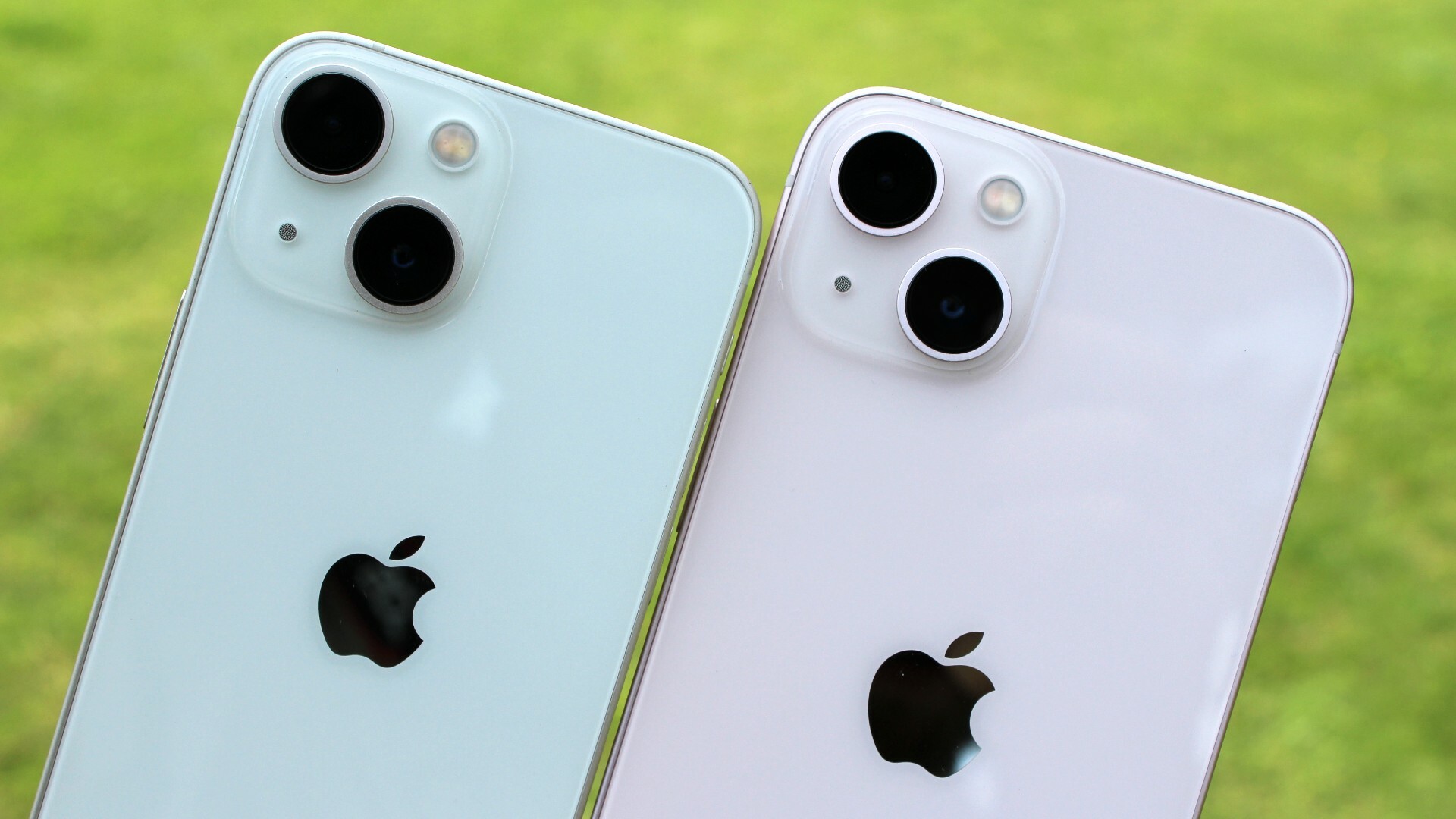 The telephoto lens and the lidar are missing from the iPhone 13 and the iPhone 13 mini.