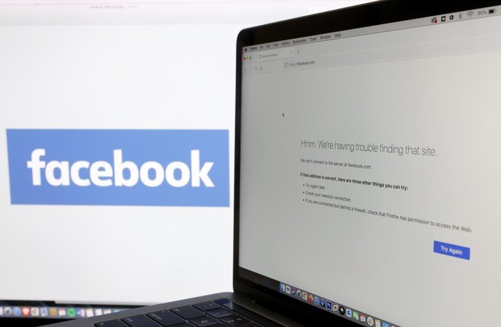 Facebook, bajó este lunes en decenas de países.  Foto: AFP