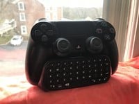 Estos son algunos de los mejores chatpads que puedes conseguir para PS4