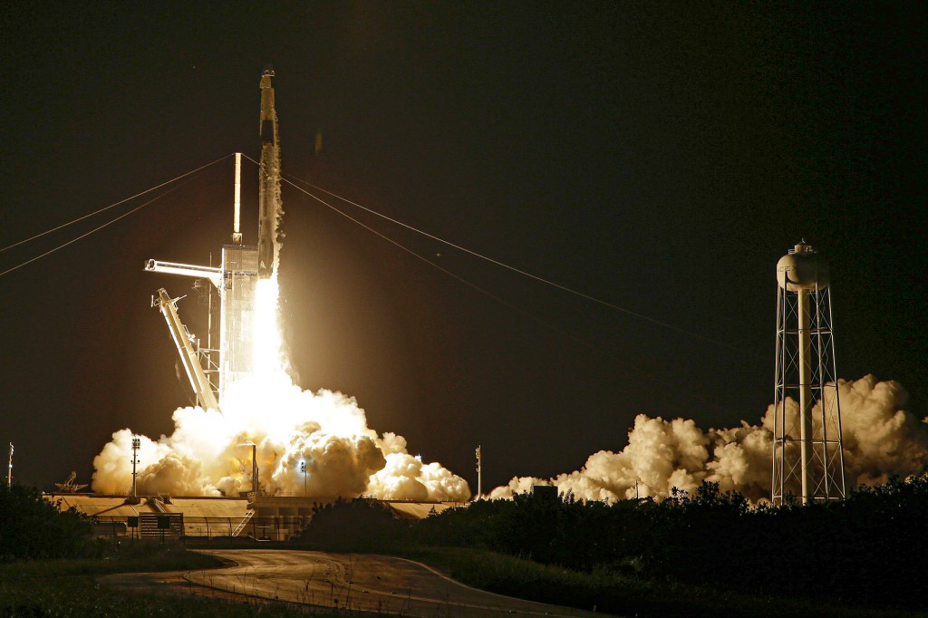 Un SpaceX Falcon 9 despega con cuatro ciudadanos privados desde la plataforma 39A en el Centro Espacial Kennedy en Cabo Cañaveral, Florida, el miércoles 15 de septiembre de 2021.