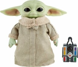 un juguete baby yoda con control remoto