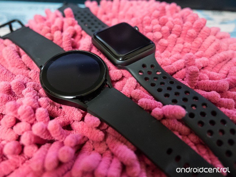 Galaxy Watch 4 y Apple Watch 3