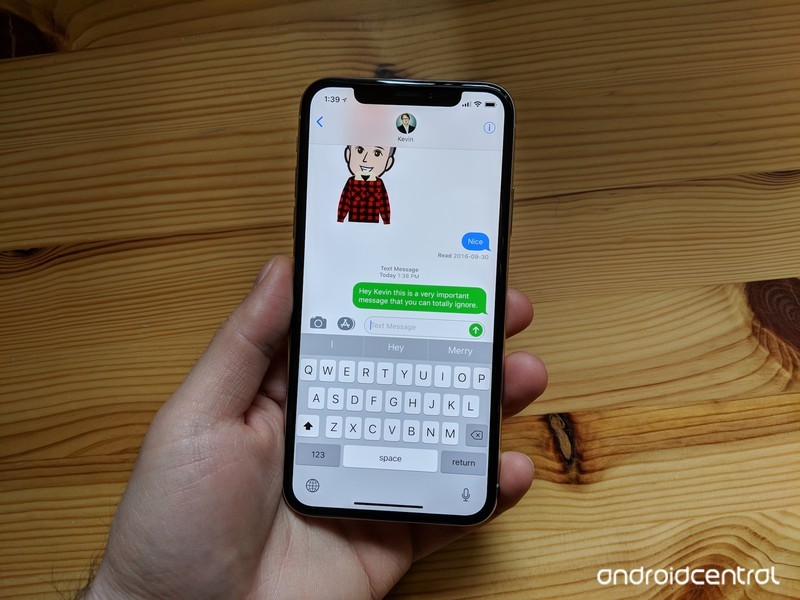 iMessage abierto en un iPhone X