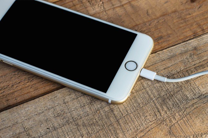 Carga de iPhone.  Foto: Shutterstock