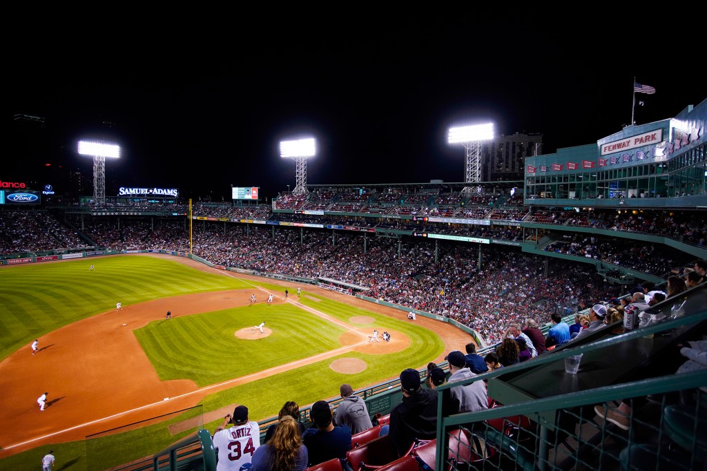 BOSTON, MASSACHUSETTS - 8 DE SEPTIEMBRE: Una descripción general del Fenway Park durante la quinta entrada del juego entre los Boston Red Sox y los New York Yankees en el Fenway Park el 8 de septiembre de 2019 en Boston, Massachusetts.  (Foto de Omar Rawlings / Getty Images)