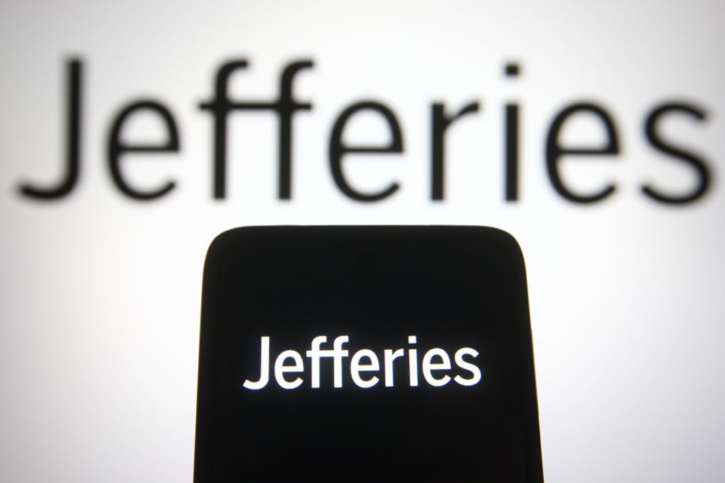 Logotipo de Jefferies mostrado en un teléfono inteligente