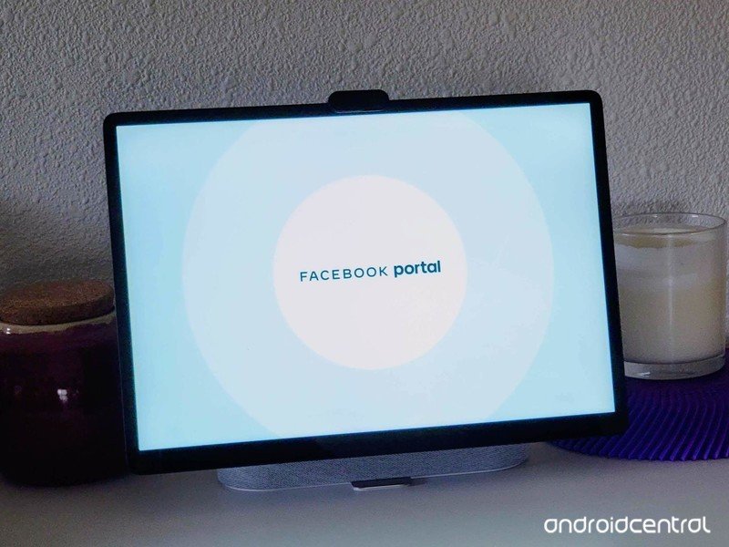 Facebook Portal Plus Lifestyle