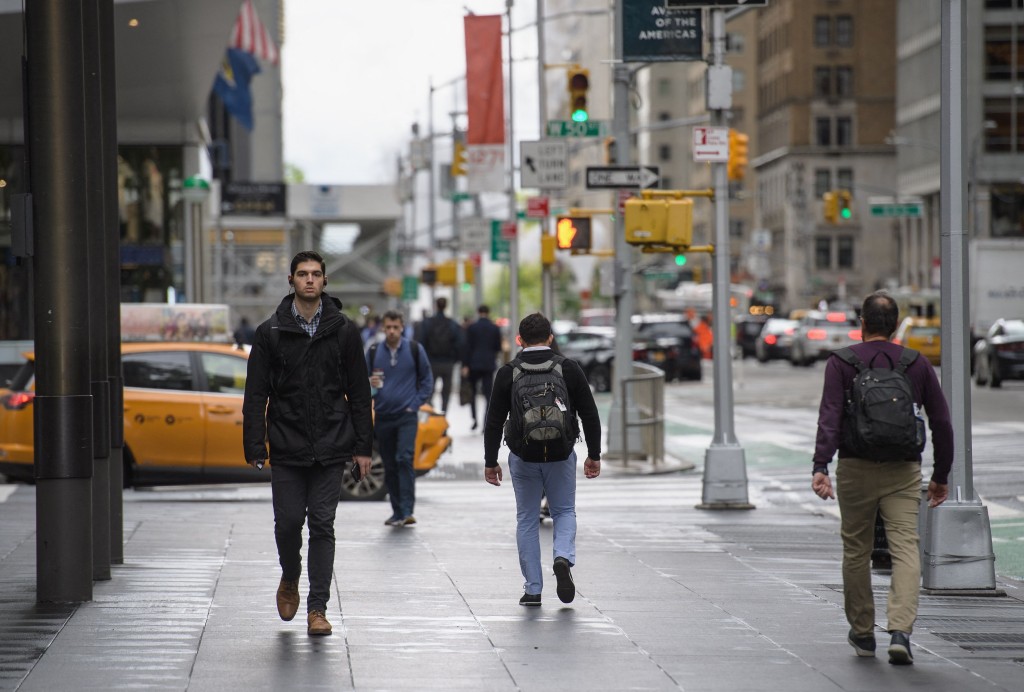 Solo alrededor del 35 % de los empleos de la ciudad perdidos en el año calendario 2020 habían regresado a fines de 2021, pero la Gran Manzana perdió alrededor de 615 200 de sus 4,7 millones de empleos en 2020 y vio solo 212 600, o el 35 %, regresar en 2021.