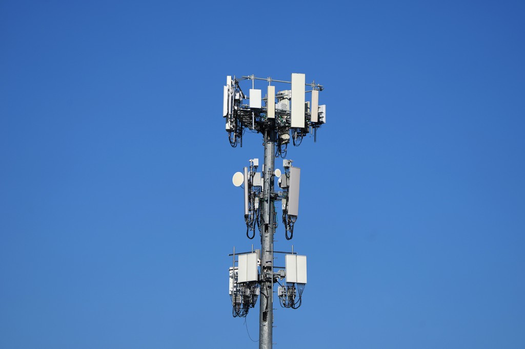 Una torre celular 5G en Orem, Utah, EE. UU., el martes 11 de enero de 2022.