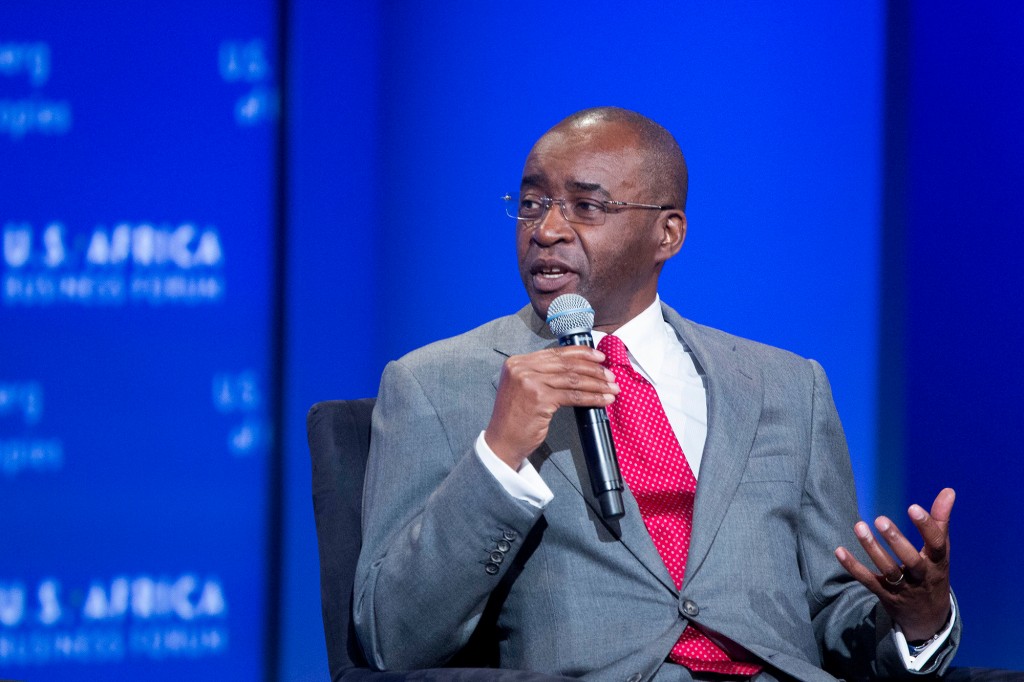 Strive Masiyiwa, fundador y presidente de Econet Wireless, habla en el Foro Empresarial EE.UU.-África en Washington, DC, EE.UU., el martes 5 de agosto de 2014. Un aumento de dos décadas en el crecimiento de África sugiere que el continente más pobre está empezando a afrontar sus desafíos y ha planteado la perspectiva de la "leones africanos" emulando el "tigre asiático" economías en el siglo XXI.  Fotógrafo: Drew Angerer/Bloomberg vía Getty Images