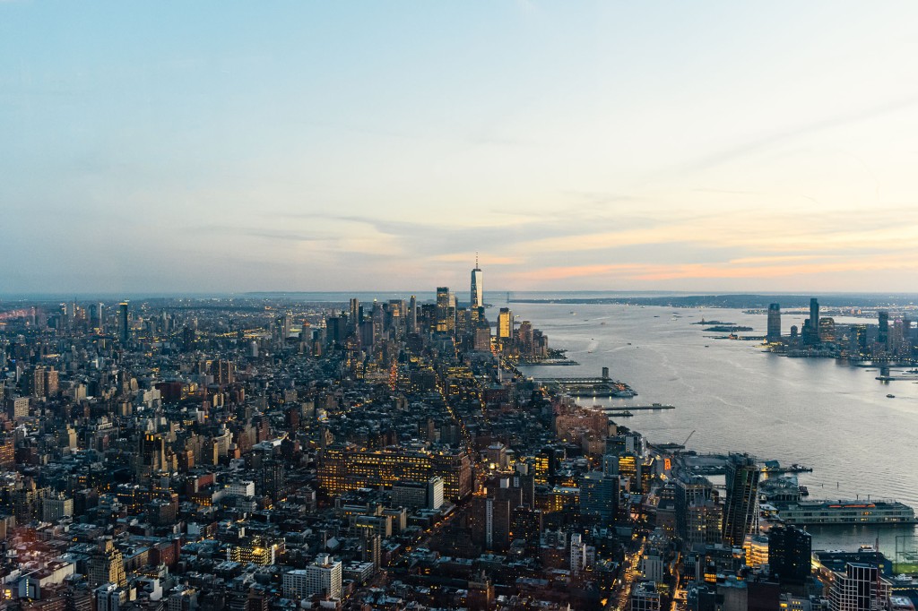 Una vista de Manhattan desde el piso 101 de 30 Hudson Yards