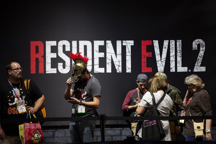 Largas filas de fans en el E3 2019, el último evento que contó con público presencial antes de la pandemia.  Foto: Troy Harvey/Bloomberg