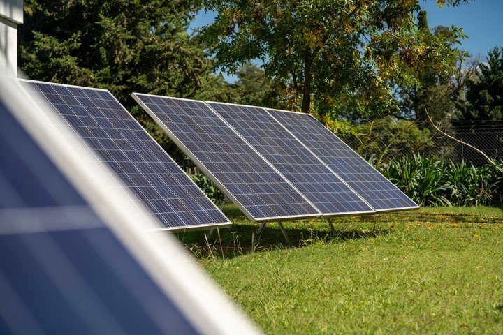 Paneles solares, energía solar.  Foto Grupo ALP