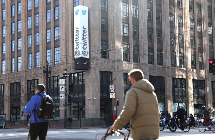 Los accionistas de Twitter recibirán 54,20 dólares en efectivo por cada acción ordinaria.  Foto Justin Sullivan/Getty Images/AFP