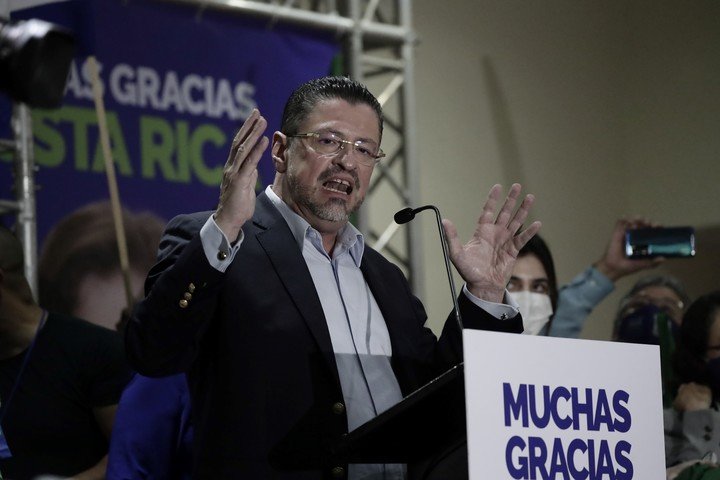 Rodrigo Chávez, presidente de Costa Rica.  Foto EFE