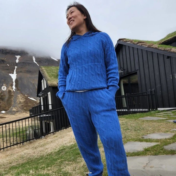 Priscilla Chan, la esposa de Mark Zuckerberg posa desde sus vacaciones en Islandia.