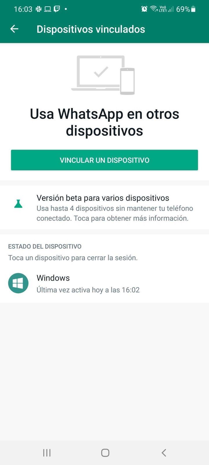 Al seleccionar la opción "Dispositivos vinculados"WhatsApp aclara que llegará la función de vincular hasta cuatro de una misma cuenta.