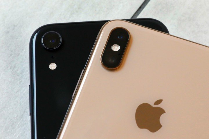 El iPhone XR fue lanzado en el décimo aniversario de la familia de teléfonos celulares de Apple.  Foto: AP.