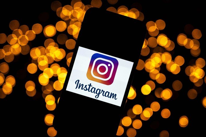 Cyberflashing es una de las prácticas de acoso más comunes en Instagram.  Foto: AFP.