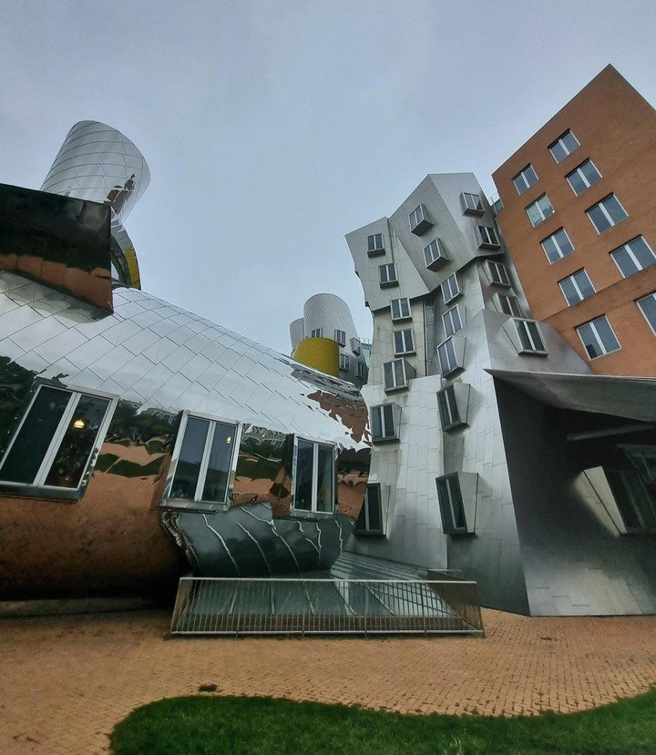 El asombroso edificio del State Center, en el prestigioso Instituto Tecnológico de Massachusetts (MIT).