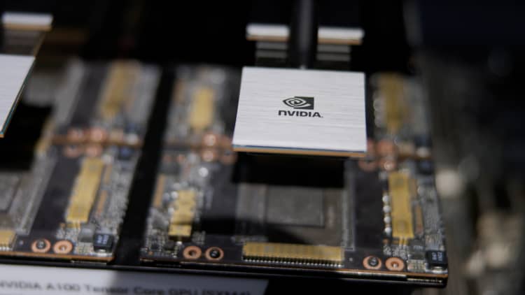 Nvidia se expandió de los juegos a la IA Ahora la gran apuesta está dando sus frutos ya que sus chips potencian ChatGPT