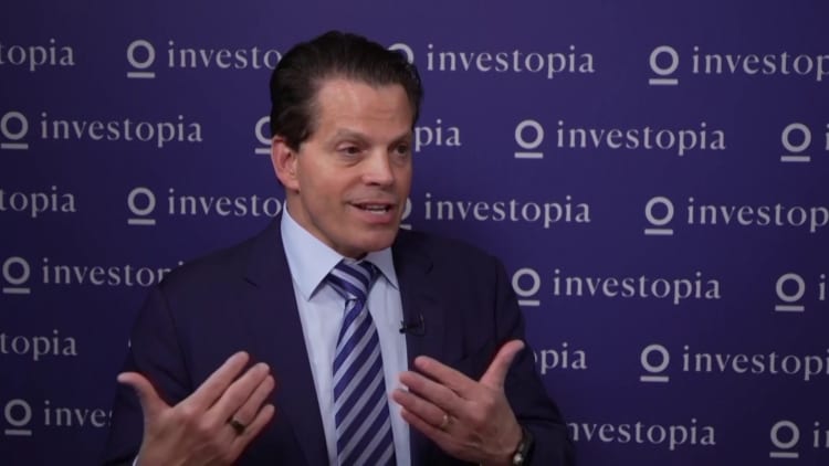 Anthony Scaramucci dice que Estados Unidos necesita un liderazgo más fuerte y una mejor dirección