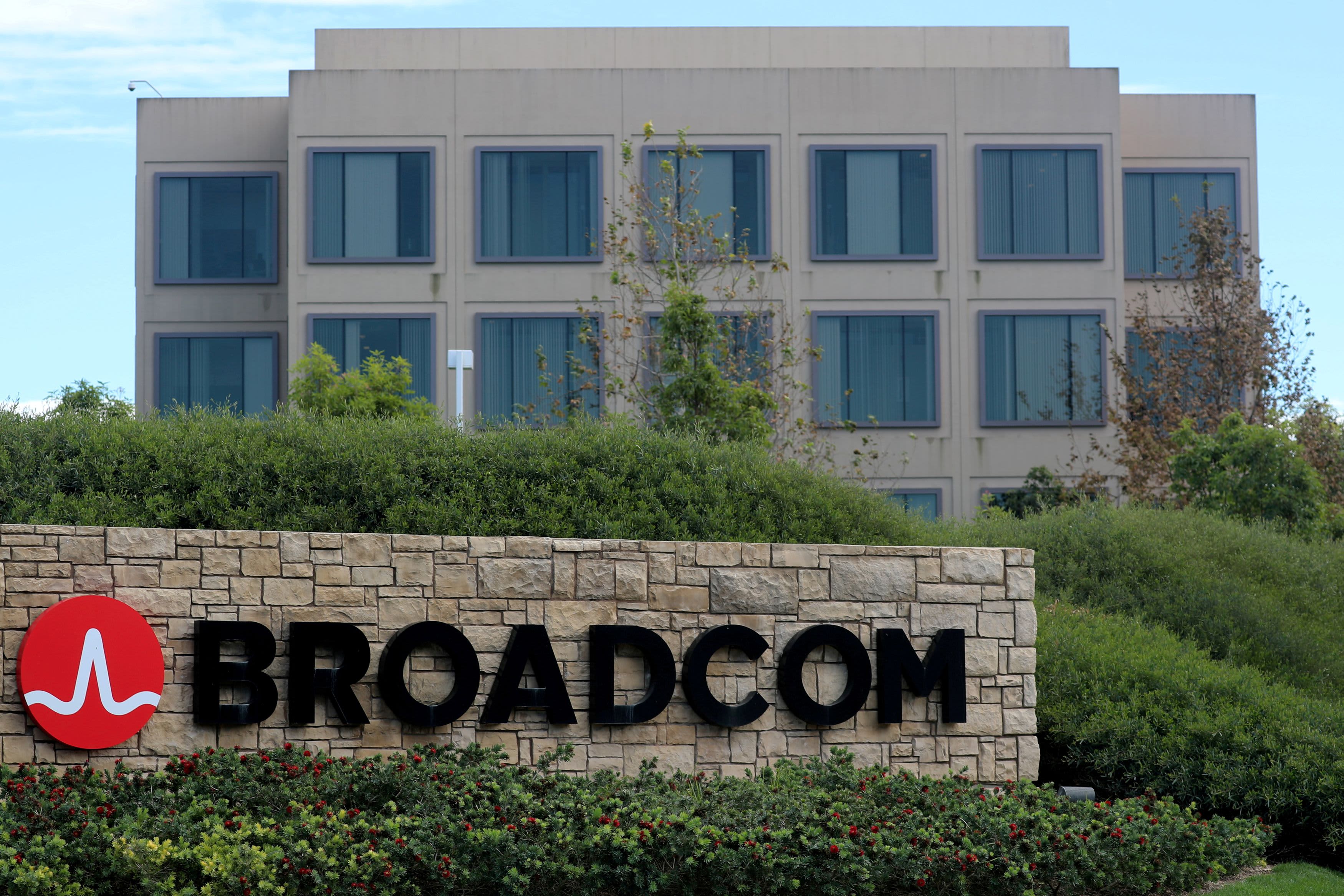 Broadcom es el 'beneficiario de IA más subestimado' después del acuerdo con Apple, dice Bank of America