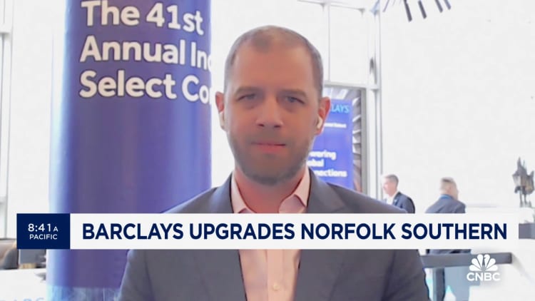 Barclays actualiza Norfolk Southern a sobreponderado tras la actividad de activismo de Ancora