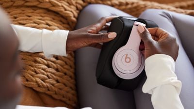 beats solo 4 estuche rosa