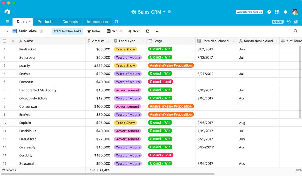 Un ejemplo de datos de CRM mostrados en una base de Airtable.