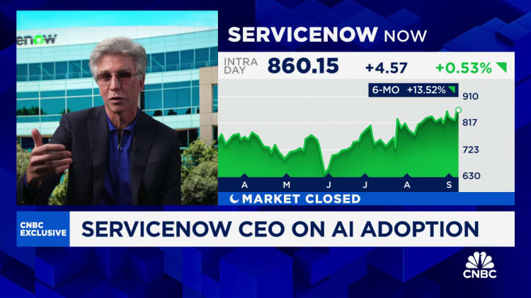 Los agentes de IA de ServiceNow trabajan entre sí y con humanos, dice el director ejecutivo Bill McDermott